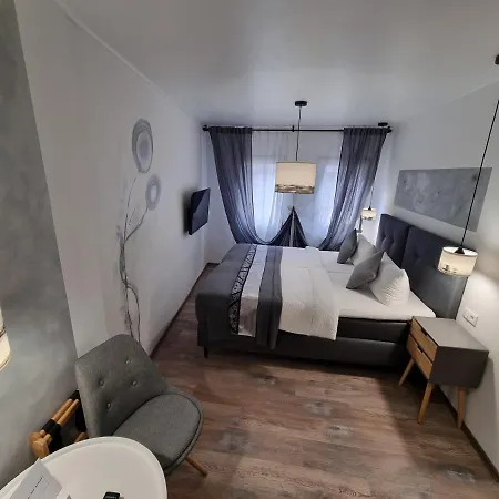 Zur Post Hotel 3*