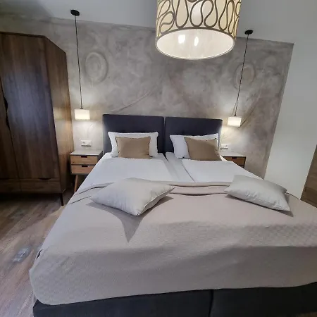 Hotel Zur Post 2*